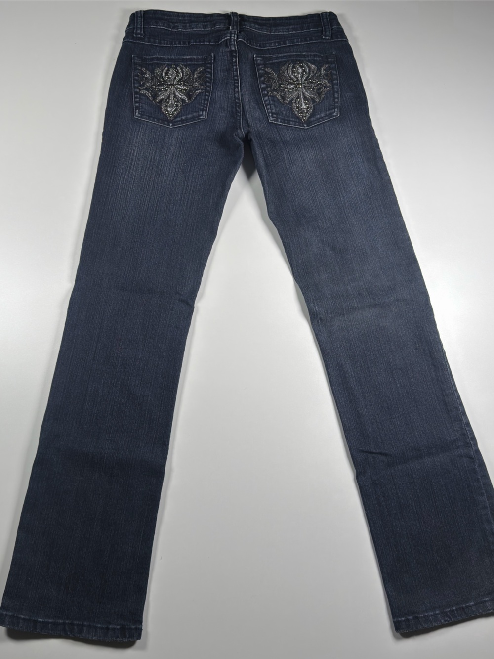 Seductions Women’s Dark Wash Embroidered bedazzled Back-Pocket Jeans